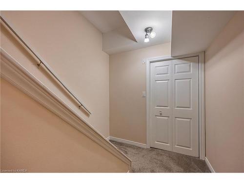 1026 Waterbury Crescent, Kingston, ON - Indoor Photo Showing Other Room