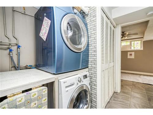 954 Old Colony Road, Kingston, ON - Indoor Photo Showing Laundry Room