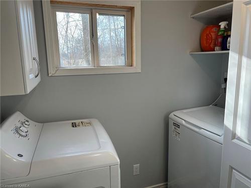 210 Fourth Street, Gananoque, ON - Indoor Photo Showing Laundry Room