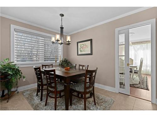 202 Alwington Place, Kingston, ON - Indoor Photo Showing Dining Room