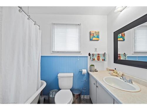 101 Carleton Street, Kingston, ON - Indoor Photo Showing Bathroom