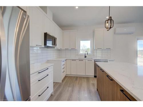 4100 Moreland-Dixon Road, Inverary, ON - Indoor Photo Showing Kitchen With Upgraded Kitchen