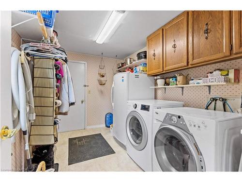 130 Kinogama Avenue, Kingston, ON - Indoor Photo Showing Laundry Room