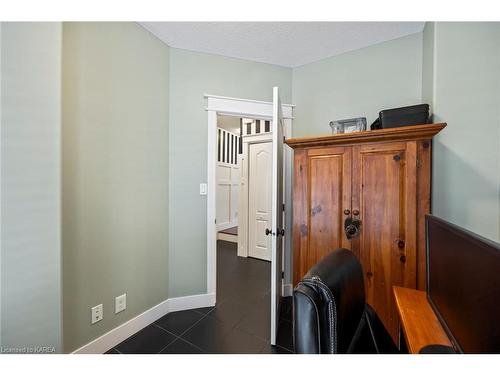 1508 Crimson Crescent, Kingston, ON - Indoor Photo Showing Other Room