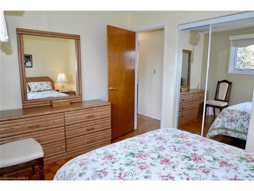 789 Downing Street, Kingston, ON - Indoor Photo Showing Bedroom