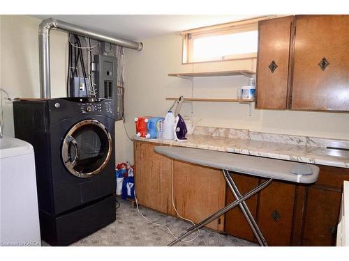 789 Downing Street, Kingston, ON - Indoor Photo Showing Laundry Room