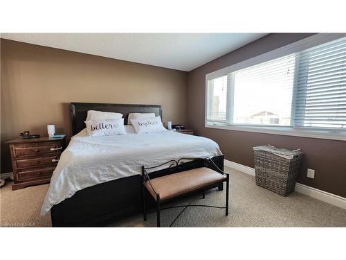 790 Lotus Avenue, Kingston, ON - Indoor Photo Showing Bedroom