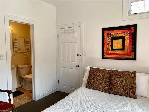 240 Nelson Street, Kingston, ON - Indoor Photo Showing Bedroom