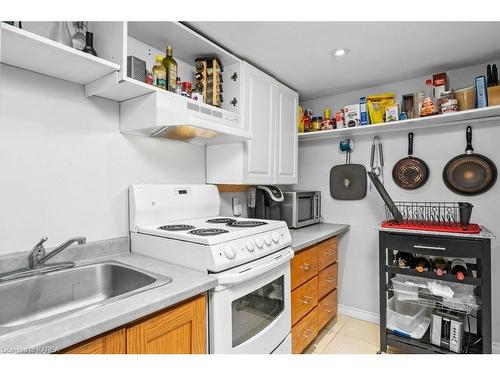 197 Kingscourt Avenue, Kingston, ON - Indoor Photo Showing Kitchen