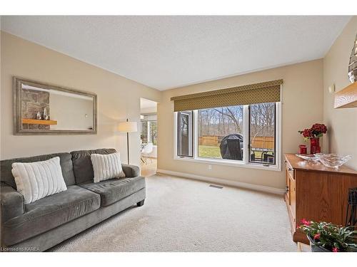 57 Faircrest Boulevard, Kingston, ON - Indoor Photo Showing Living Room