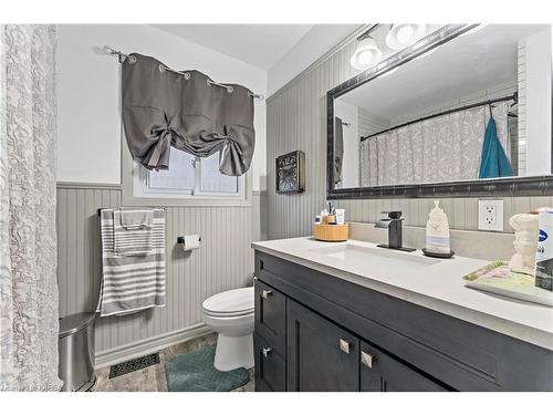 102 Wright Place, Greater Napanee, ON - Indoor Photo Showing Bathroom