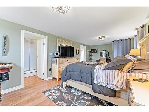 102 Wright Place, Greater Napanee, ON - Indoor Photo Showing Bedroom