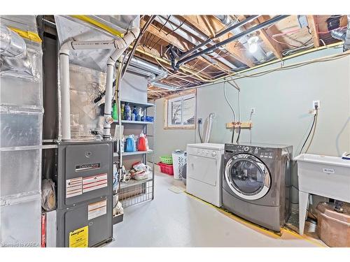 102 Wright Place, Greater Napanee, ON - Indoor Photo Showing Laundry Room