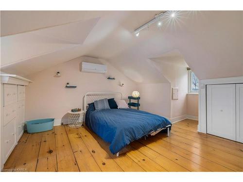 290 Sydenham Street, Kingston, ON - Indoor Photo Showing Bedroom