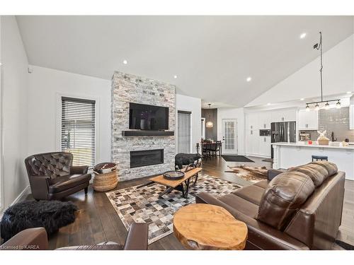 876 Roshan Drive, Kingston, ON - Indoor Photo Showing Living Room With Fireplace