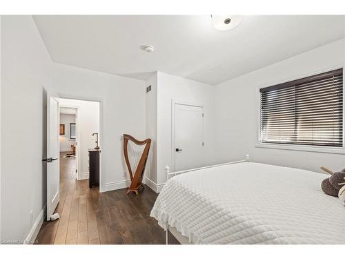 876 Roshan Drive, Kingston, ON - Indoor Photo Showing Bedroom