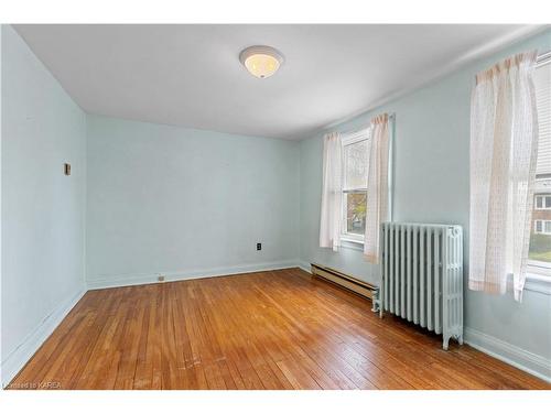 226 Helen Street, Kingston, ON - Indoor Photo Showing Other Room