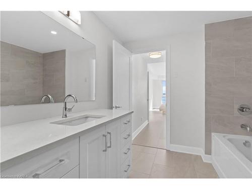319-129B South Street, Gananoque, ON - Indoor Photo Showing Bathroom