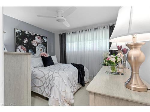 367 Mcewen Drive, Kingston, ON - Indoor Photo Showing Bedroom