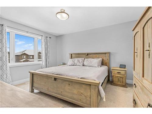 216 Pratt Drive, Amherstview, ON - Indoor Photo Showing Bedroom