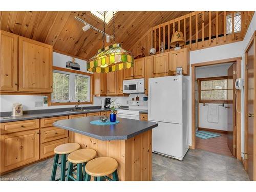 14 Downie Island, Lansdowne, ON - Indoor Photo Showing Kitchen