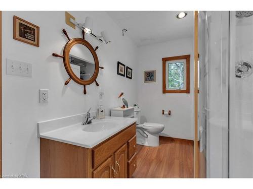 14 Downie Island, Lansdowne, ON - Indoor Photo Showing Bathroom