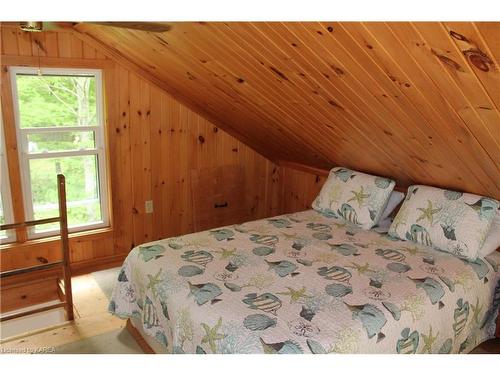 14 Downie Island, Lansdowne, ON - Indoor Photo Showing Bedroom