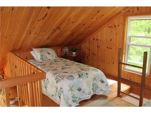 14 Downie Island, Lansdowne, ON - Indoor Photo Showing Bedroom