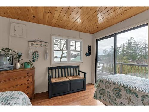 14 Downie Island, Lansdowne, ON - Indoor Photo Showing Bedroom