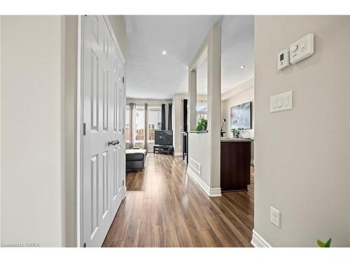 320 Janette Street, Kingston, ON - Indoor Photo Showing Other Room