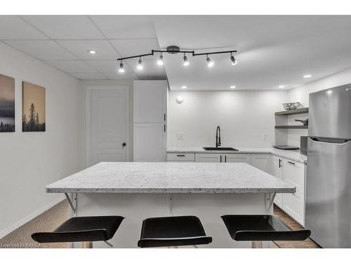 995 Swanfield Street, Kingston, ON - Indoor Photo Showing Kitchen With Upgraded Kitchen