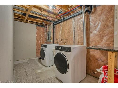 995 Swanfield Street, Kingston, ON - Indoor Photo Showing Laundry Room