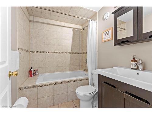 78 Briceland Street, Kingston, ON - Indoor Photo Showing Bathroom