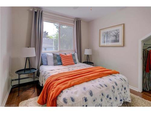68 Livingston Avenue, Kingston, ON - Indoor Photo Showing Bedroom