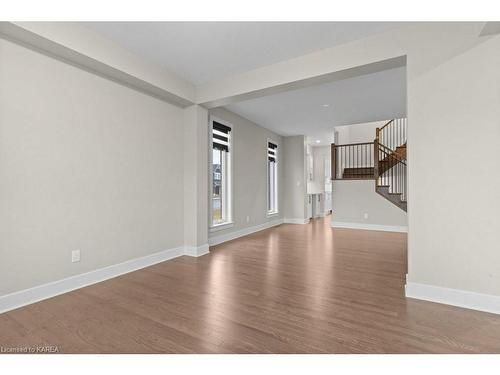 1601 Willow Court, Kingston, ON - Indoor Photo Showing Other Room