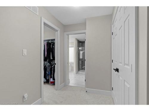 1601 Willow Court, Kingston, ON - Indoor Photo Showing Other Room