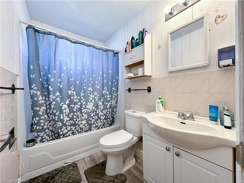 83 Calderwood Drive, Kingston, ON - Indoor Photo Showing Bathroom