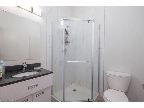 106-652 Princess Street, Kingston, ON - Indoor Photo Showing Bathroom