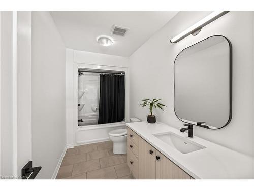 1362 Ottawa Street, Kingston, ON - Indoor Photo Showing Bathroom