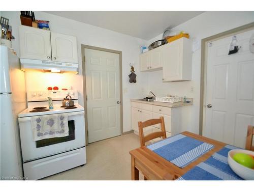 82 Maple Street, Kingston, ON - Indoor Photo Showing Kitchen