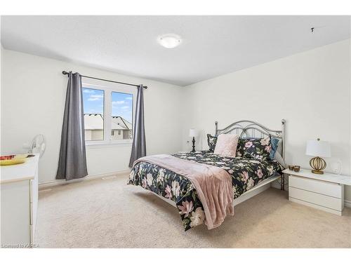 1019 Bluffwood Avenue, Kingston, ON - Indoor Photo Showing Bedroom