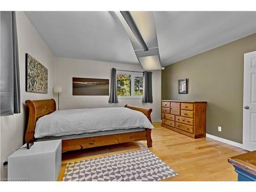 3 Thunderbird Circle, Kingston, ON - Indoor Photo Showing Bedroom
