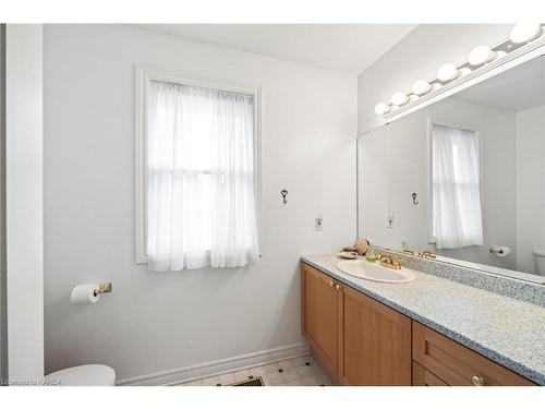 6 Holman Drive, Kingston, ON - Indoor Photo Showing Bathroom