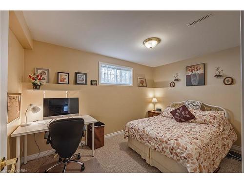 204 Ellesmeer Avenue, Kingston, ON - Indoor Photo Showing Bedroom