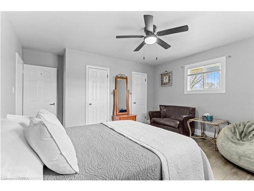 1664 Code Street, Kingston, ON - Indoor Photo Showing Bedroom