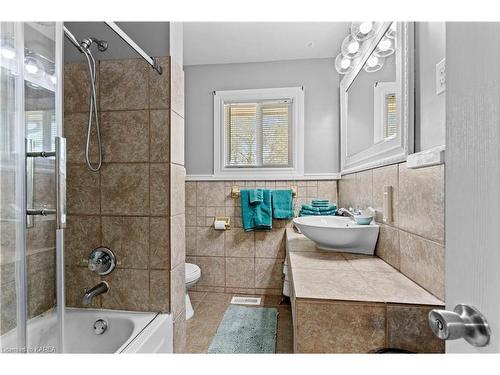 1664 Code Street, Kingston, ON - Indoor Photo Showing Bathroom