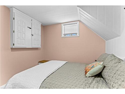 1664 Code Street, Kingston, ON - Indoor Photo Showing Bedroom