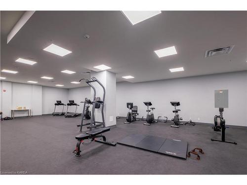504-652 Princess Street, Kingston, ON - Indoor Photo Showing Gym Room