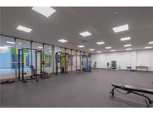 504-652 Princess Street, Kingston, ON - Indoor Photo Showing Gym Room