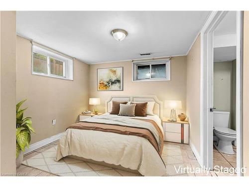 135 Elm Street, Gananoque, ON - Indoor Photo Showing Bedroom